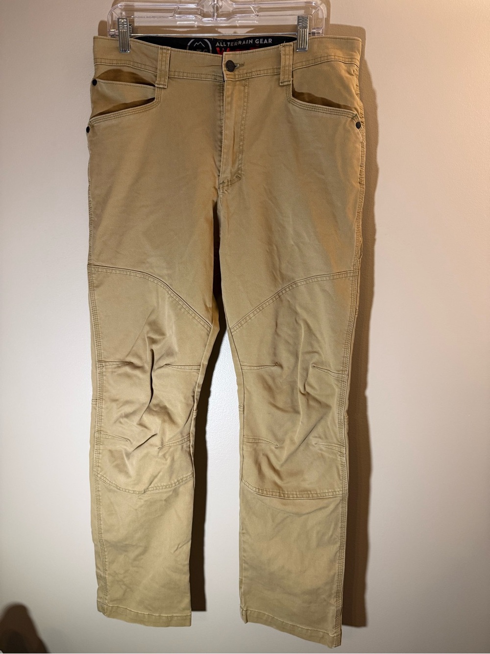Wrangler Men's ATG Outdoor Utility Tan Relaxed Work Jeans 34x32